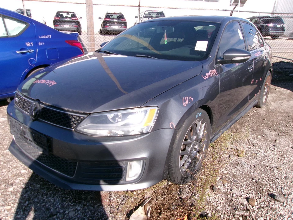 Used Fuel Pump fits: 2013 Volkswagen Jetta gli Pump Assembly exc. City Sdn in ta Foto 2 de 4