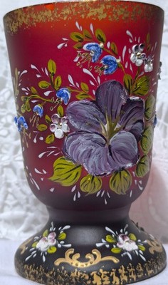 Böhmischer Emailglas Becher Rubinrot Handbemalt Goldstaffage Glas Pokal Vase Art