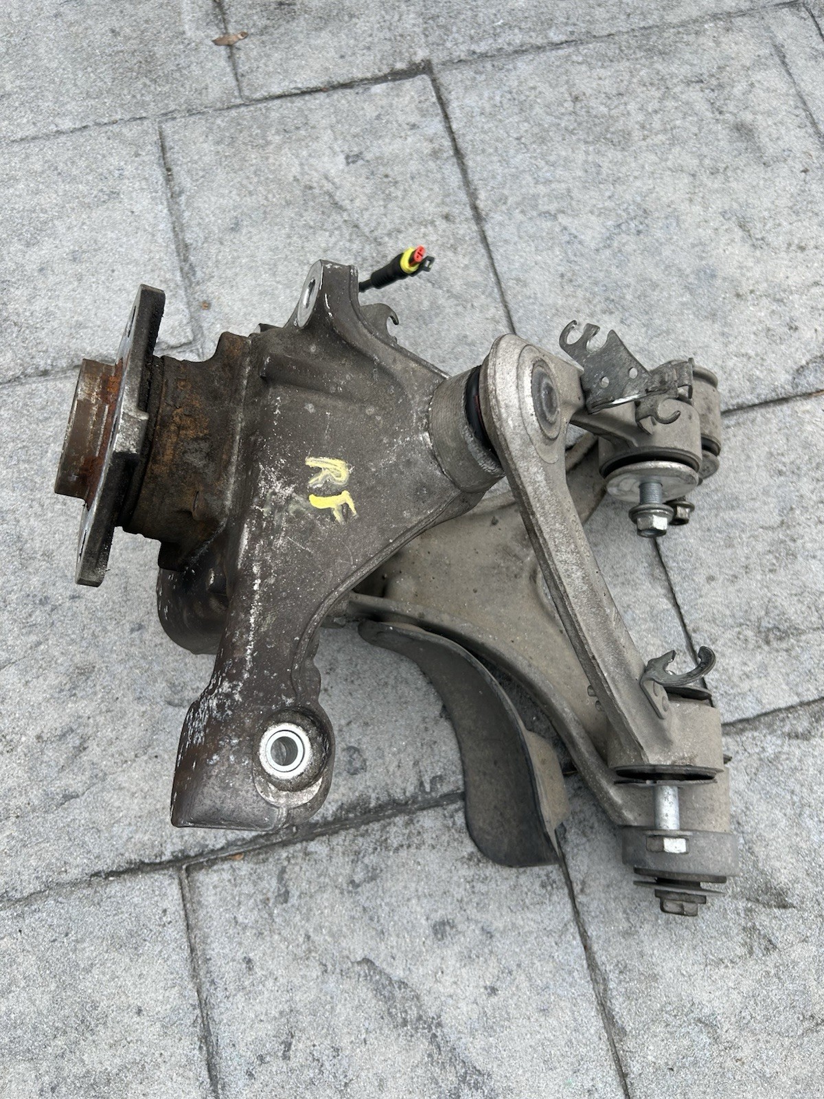 03-10 Maserati M139 Quattroporte Front Right Complete A Arm Assembly Spindle