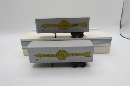 HO Scale Walthers 933-1404 32' Van Trailer Cooper-Jarrett Wal4826