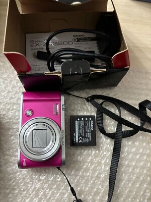 CASIO EXILM EX-ZR3200 ピンク エクシリム Casio EXILM EX-ZR3200,Pink,12x,3in,12.1MP Excellent from JAPAN