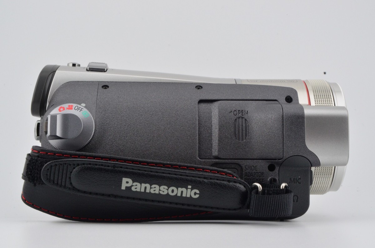 MINT Panasonic HDC-TM300 Digital HD Video Camera 32GB Silber