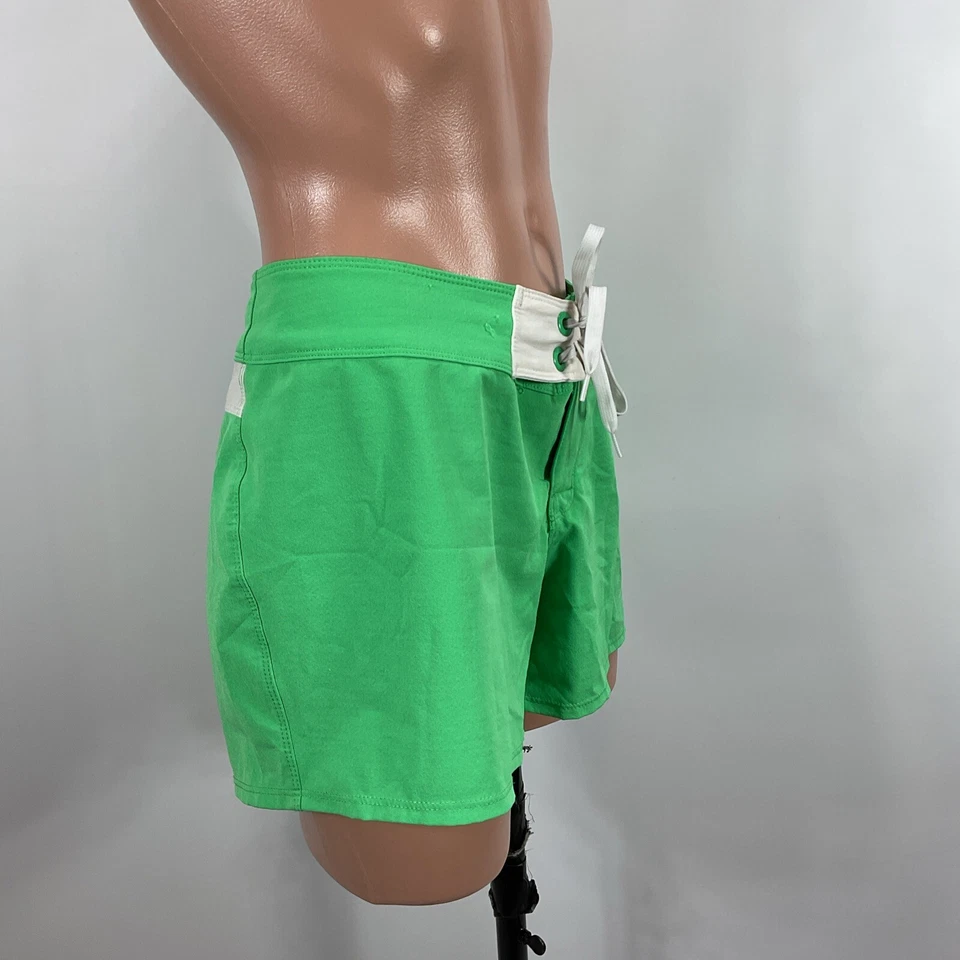 Женские шорты Bright Kelly Green North Face Pacific Creek 12 - Изображение 3 из 4