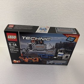 LEGO TECHNIC: Container Yard (42062) 631pcs NEW FACTORY SEALED