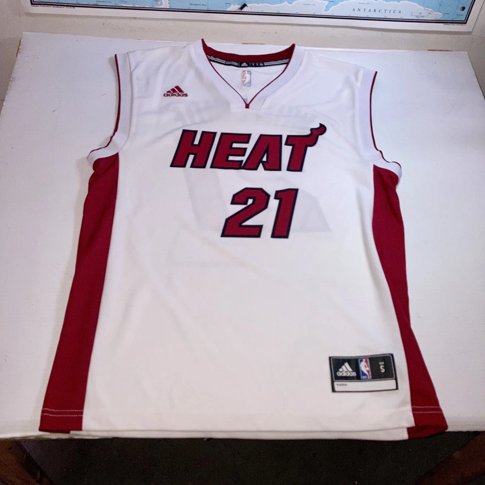 Camiseta Adidas Miami Heat #21 Hassan Whiteside FIRMADA Talla S Blanca Foto 2 de 4