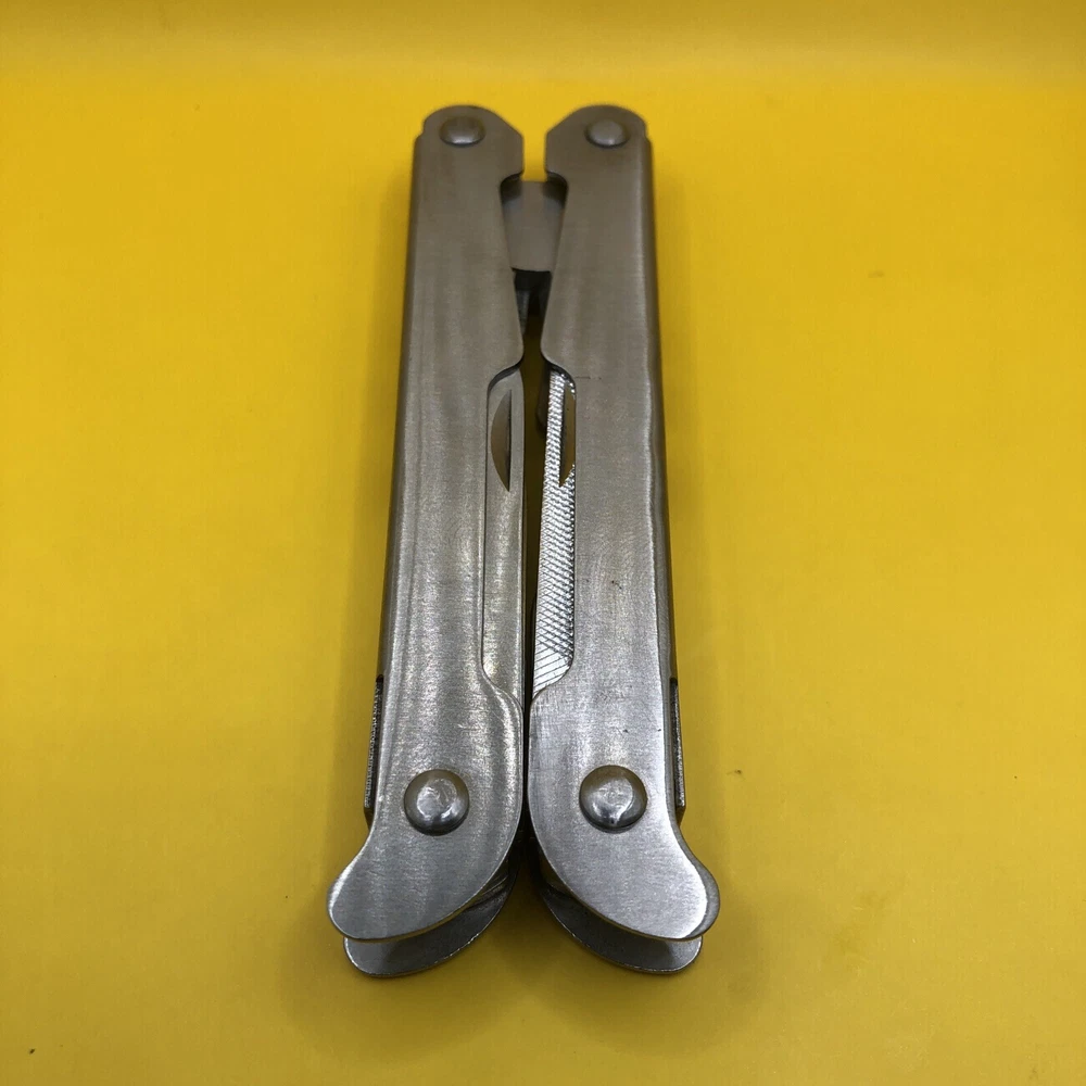 Black Stainless Steel Multi-Tool – Compact & Durable