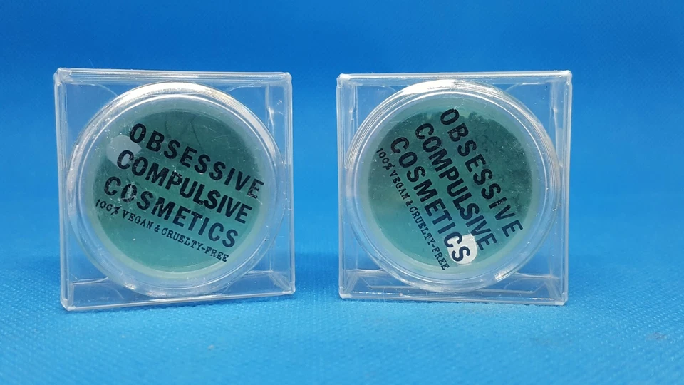 Obsessive Compulsive Cosmetics Loose Colour Concentrate Pigment Duo CHLOROPHYLL  - Image 2 of 4