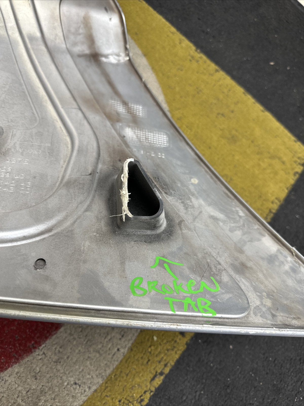 420.853.337-E Audi R8 2010-2015 Side Blade Cover Left Side/passenger Side 