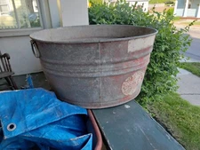 Vintage Wheeling Round Galvanized Wash Tub Farm Garden Planter 22" x 11" Red