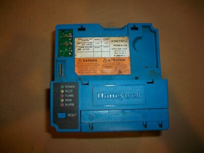 Honeywell RM7890 B 1014 Burner Control w/ Ultraviolet Flame Amplifier