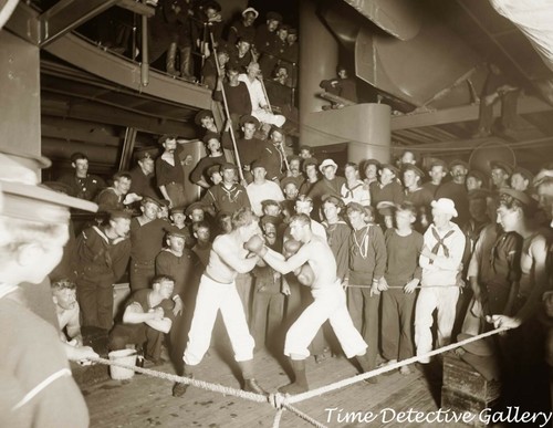 Match de boxe US Navy sur U.S.S. Oregon - 1896 - Tirage Photo Historique