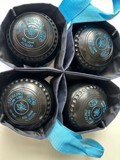 Almark Sterling slimline bowls size 00 HM with carrier