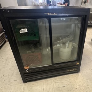 True GDM-41SL-54-LD Merchandising Glass Door Refrigerator, 2 Sections