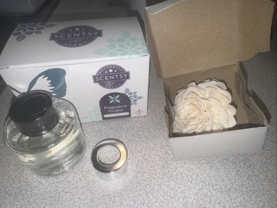 Scentsy Fragrance Flower oil - Luna