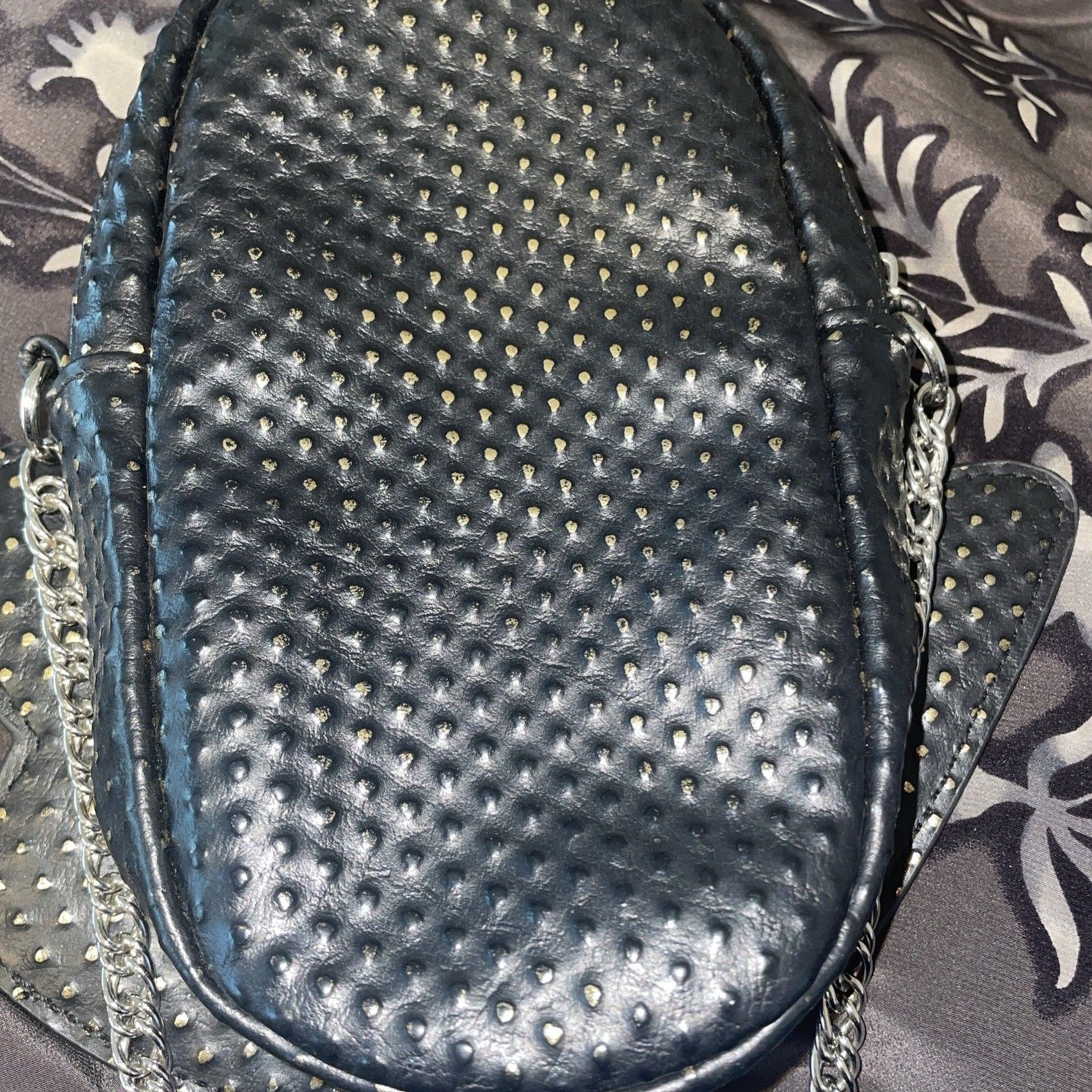 Danielle Nicole Snow White Crossbody Purse EUC - image 7