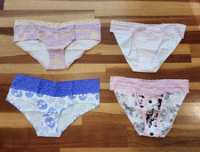 Victoria's Secret Panties 4 packs SIZE M