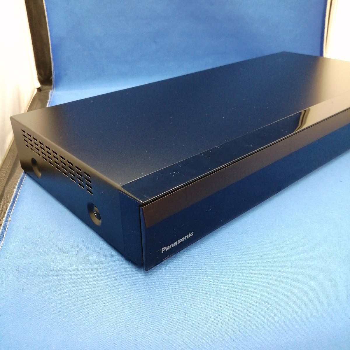 Panasonic DMR-4W100 Blu-ray Recorder 1TB Good Condition Used Panasonic DMR-4W100 Blu-ray Recorder 1TB Good Condition Used