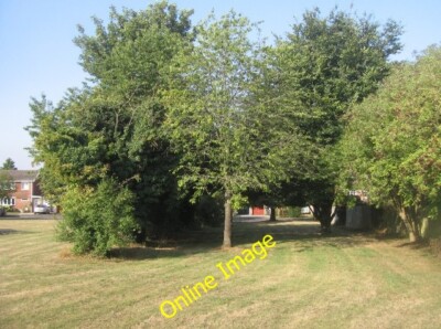 Photo 6x4 Open space by Itchen Close East Oakley  c2013