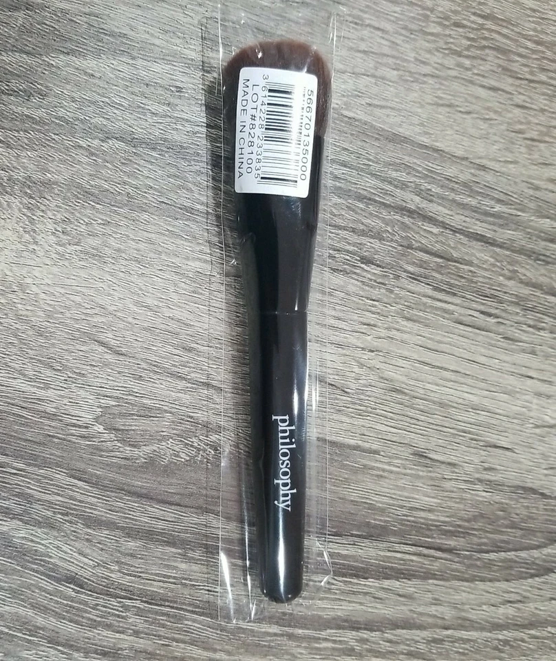 PHILOSOPHY MAKE UP SHORT HANDLE / TRAVEL BLUSH POWDER BRUSH NEW FACTORY SEALED! - Imagem 2 de 3