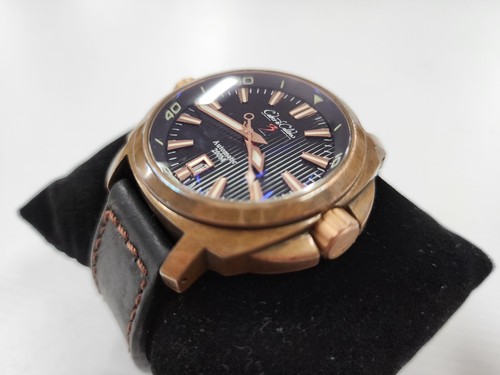 Cobra de Calibre 3 Twin Crown Bronze 42mm Mens Watch V.3.00.001 - Picture 2 of 13