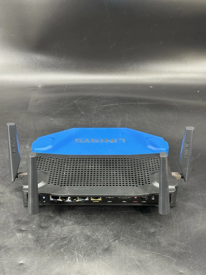 Linksys WRT1900AC 1300 Mbps 4 Port Dual-Band Wi-Fi Router - Image 4 of 4