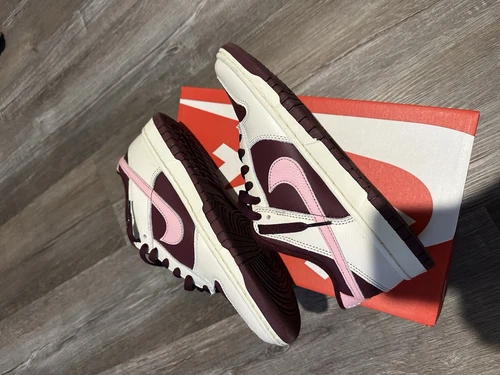 Nike Dunk Low Valentine's Day Sneakers