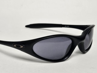 Oakley Minute Black Thin Designer Sunglasses Rubber Edge Made In USA