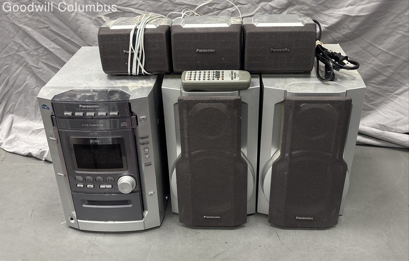 Vintage Panasonic SA-AK600 5-CD Changer Stereo System 5 Speakers Untested
