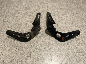 83 84 85 ATC200X HONDA OEM FOOT PEGS LEFT RIGHT FOOTPEGS 1983 1984 1985 ATC 200X