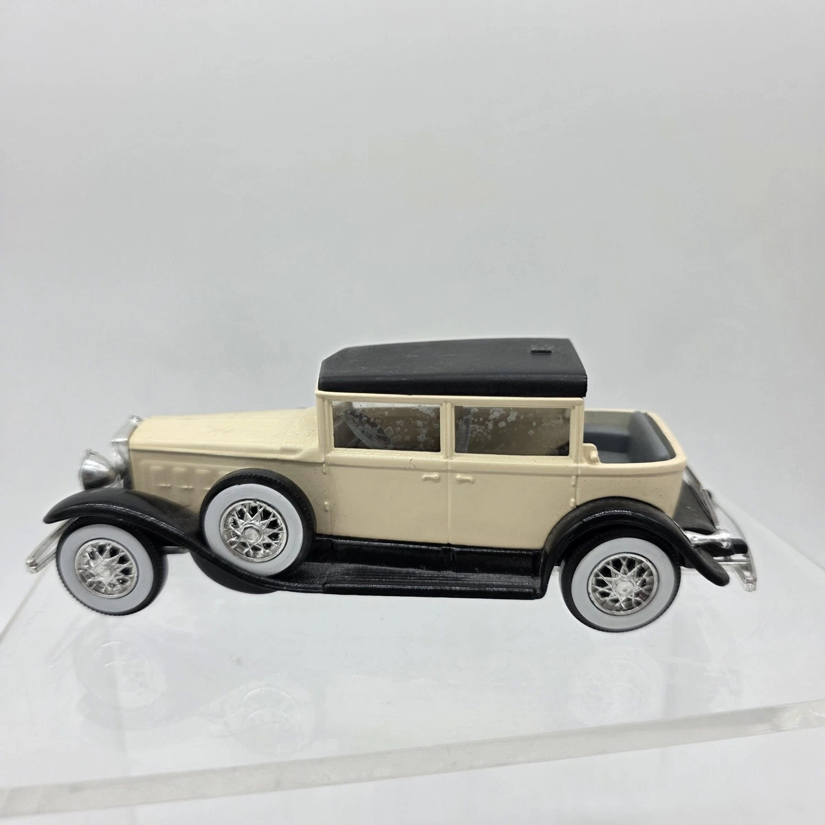 Solido Cadillac 1931 Vehicle Year Vintage Manufacture Diecast Cars