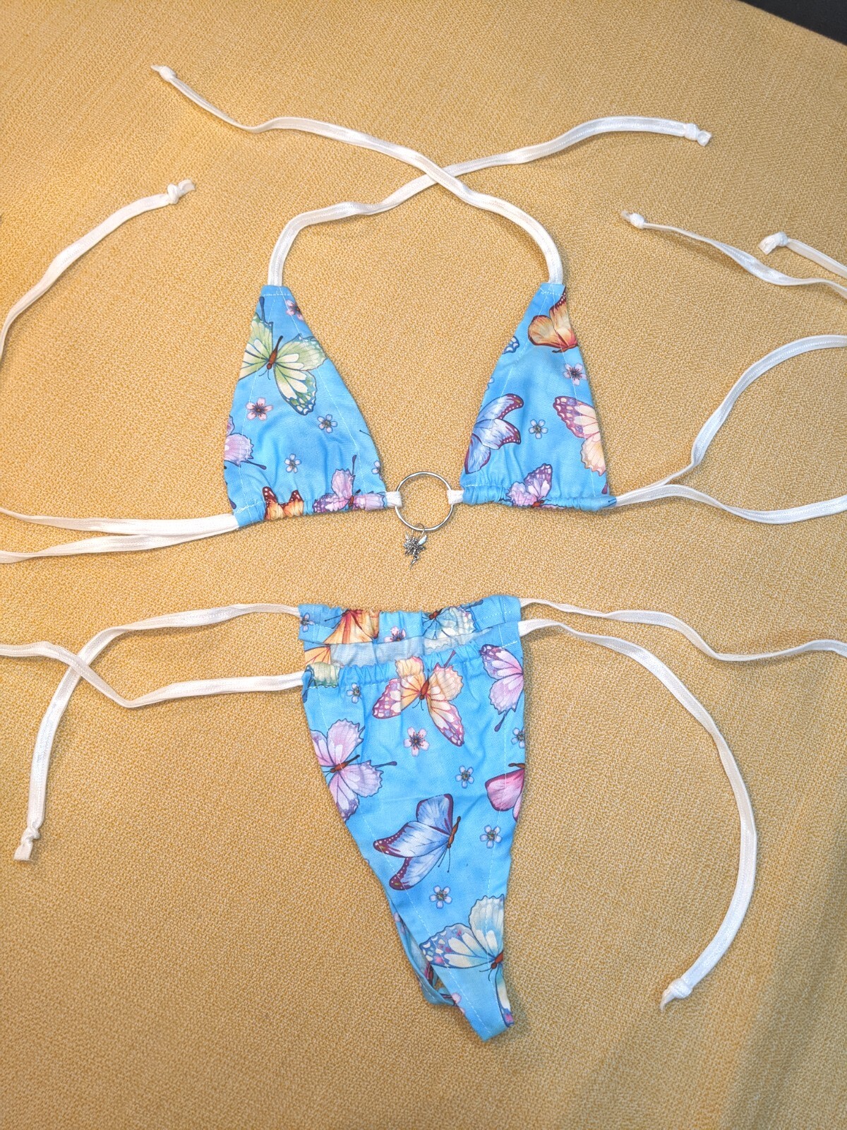 Bild 1 von 12