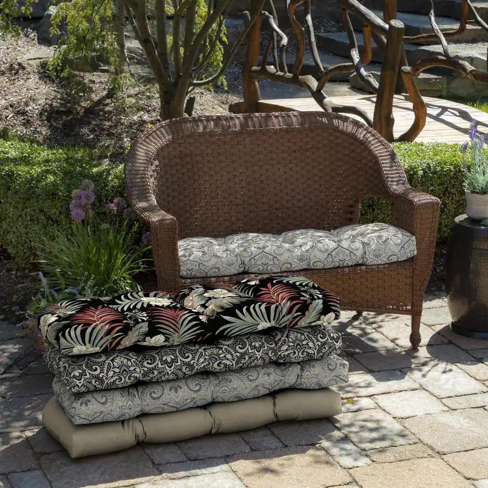 Outdoor settee sales cushion