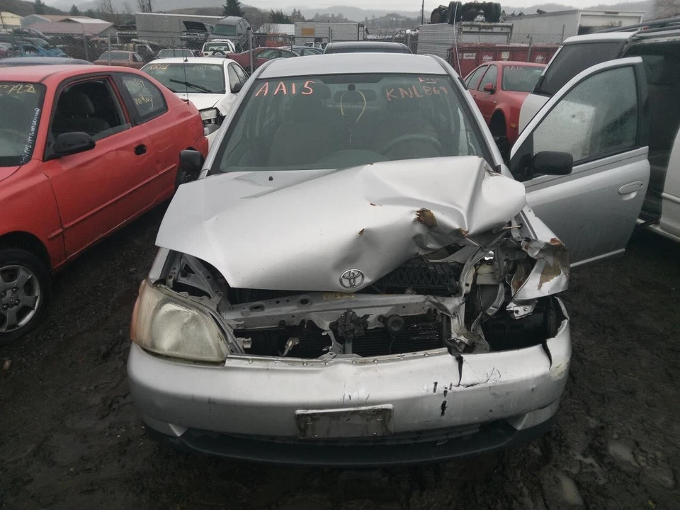 Used Rear Left Door Assembly Rear Side fits: 2002 Toyota Echo L. w/o moulding ma - Image 2 of 4