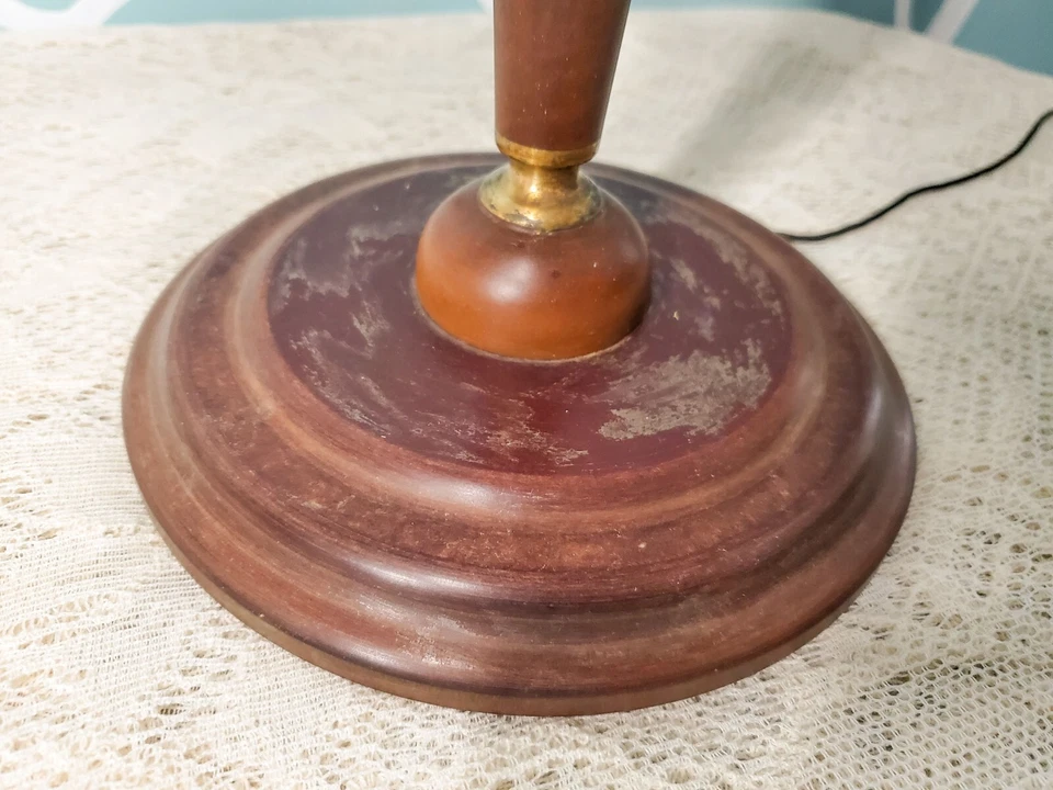 Lámpara de mesa vintage floral acrílico lirio de loto, lámpara de mesa de mediados de siglo Foto 3 de 4