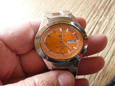 AKA Alba by SEIKO 10BAR Resist Amaizing Orange Dial QUARTZ JAPAN