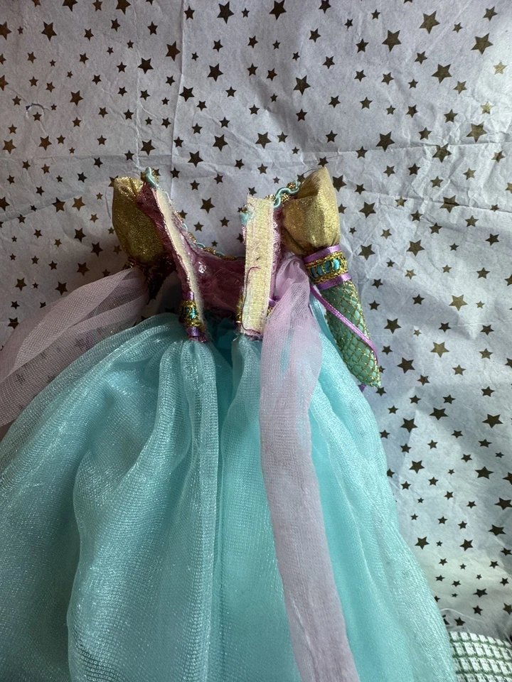 1994 1st Edition Barbie’s Dress as Disney’s Princess Rapunzel  - Image 2 of 4