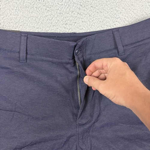 Under Armour Pantaloncini da Golf Uomo Taglia 38 Blu Navy UA Iso-Chill Airvent 1370084-408 - Foto 3 di 10