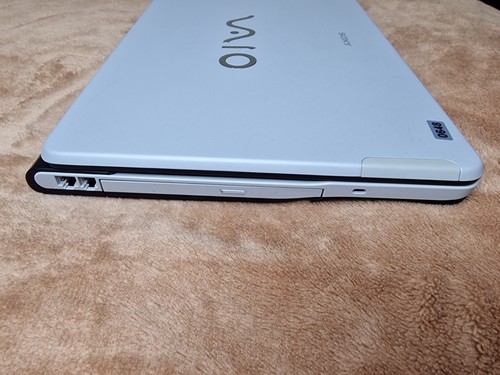 Sony Vaio VGN-FS215Z PCG-7A1M Laptop 15.4" Power On Tested No Battery Or Hdd - Picture 14 of 18
