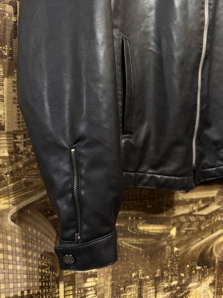 Very Rare 1990's Versace V2 Classic Black Leather Size M - Image 2 of 4