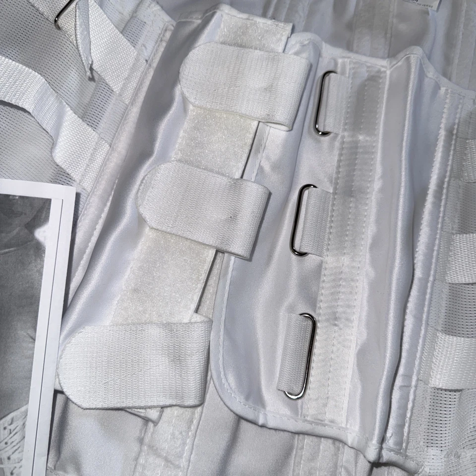 复古 Boned 紧身胸衣全新女式 Freeman 腰椎背支撑尺寸 54 — 第 4/4 张图片