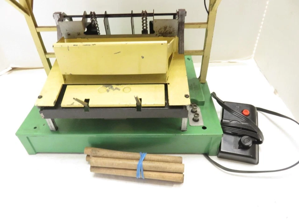 LIONEL PRE-WAR TRAINS 164 OPERATING LOG LOADER ACCESSORY- NEW WIRE- WORKS- S6 - Image 2 of 4