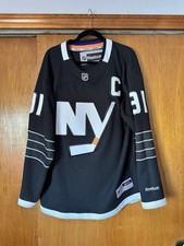 New York Islanders Jersey Size Large Tavares #91 Alternate Black Brooklyn