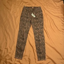 Easel Los Angeles Violet Distressted Pants Jrs Size Small