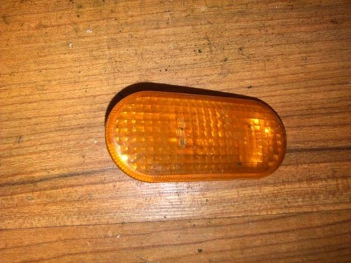 3a0949117a Seitenblinker (Kotflügelblinker) Vorne Rechts  Volksw DE137589-46