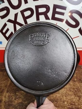 Fully Restored FAVORITE Smiley Logo #7 Cast Iron SKILLET Pan 10" Seasoned Flat