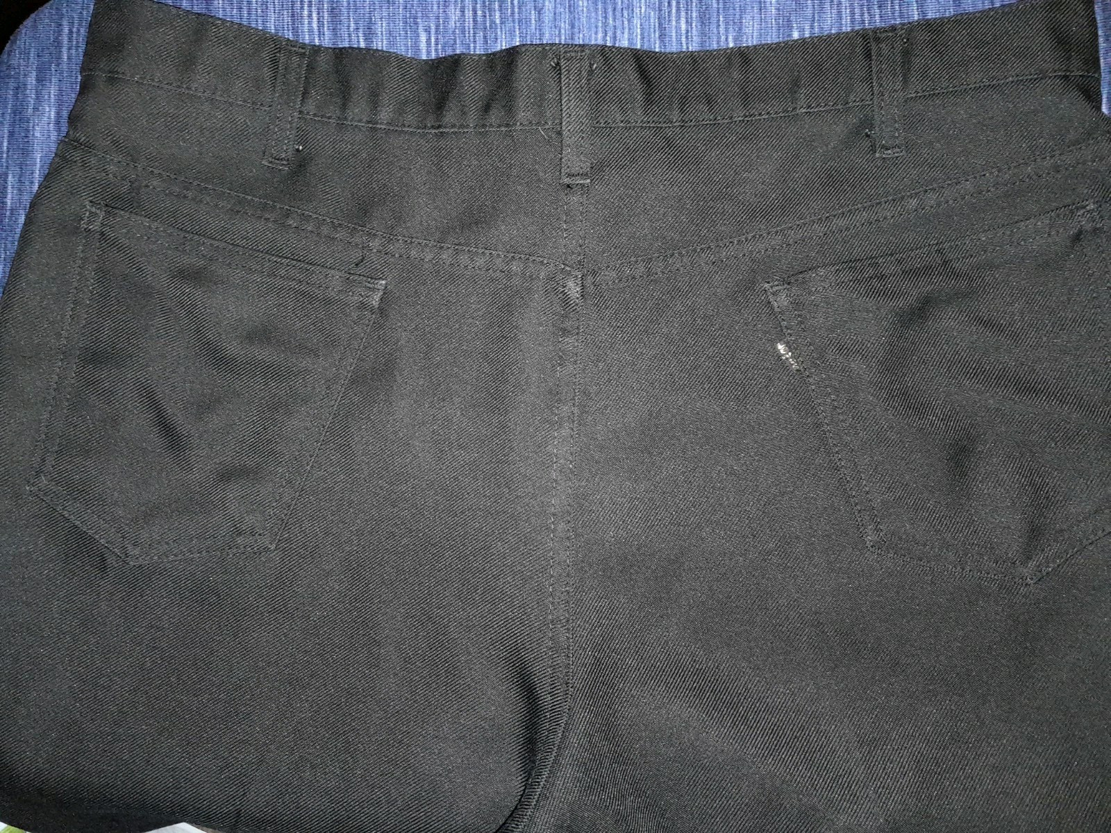 Levi's Men's Flat Front Solid Black Polyester Sz … - image 8