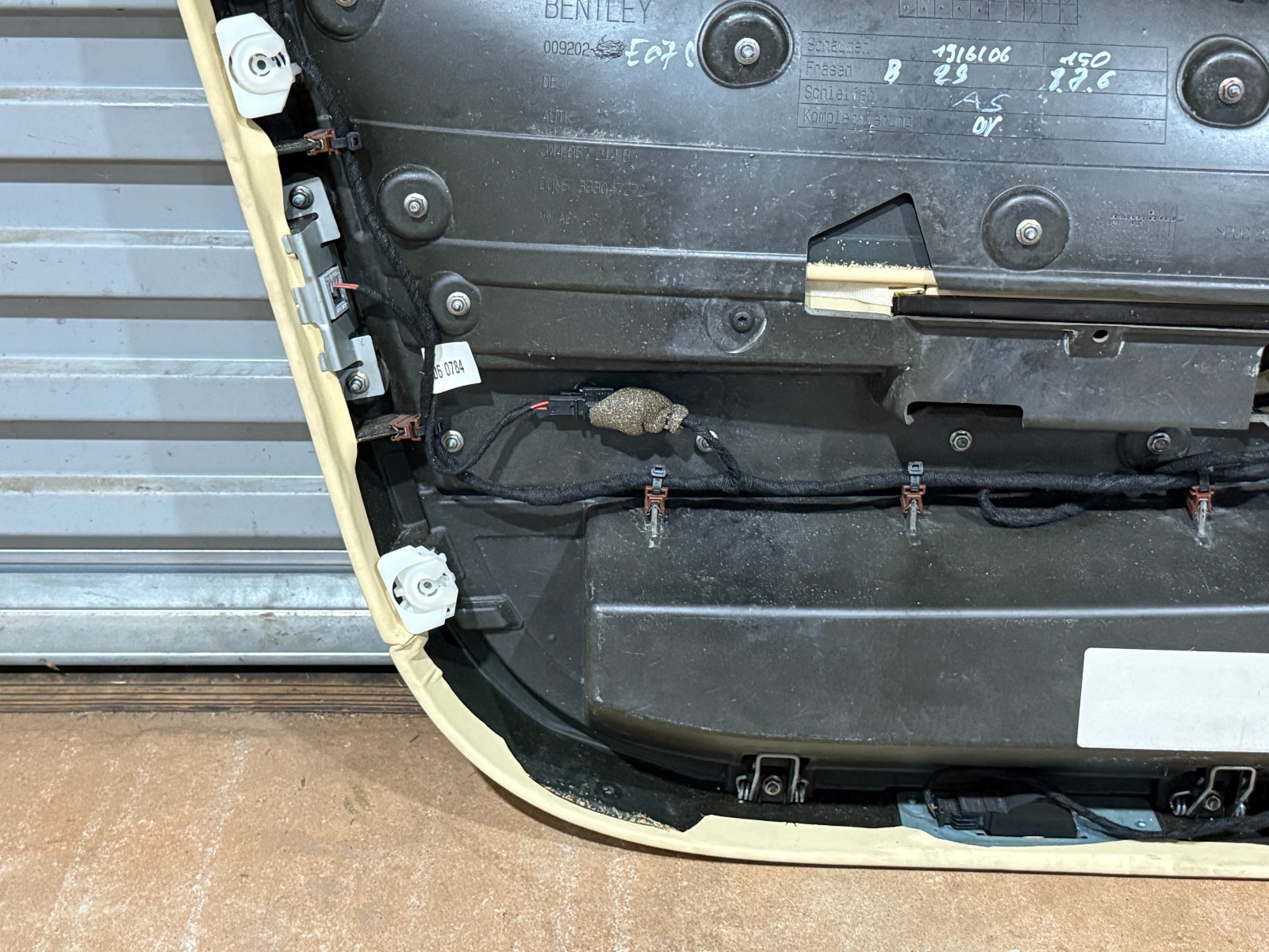 06-12 Bentley Continental Flying Spur Front Right Door Panel Trim PO43 OEM