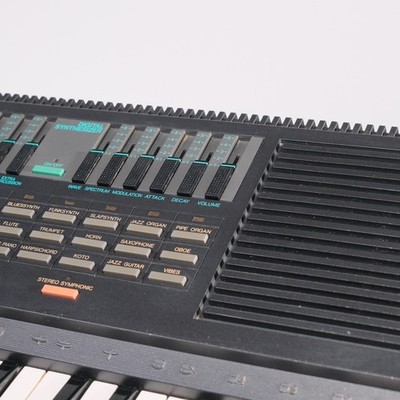 YAMAHA PortaSound PSS-560 working fair condition synth keyboard