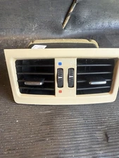 2009 2010 2011 BMW 328i E90 SEDAN CENTER CONSOLE REAR AIR VENTS BEIGE LCB4
