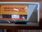 NOS(?) - TYCO HO Santa Fe TOFC Flatcar w/2 Union Pacific Piggyback Trailers — photo 4